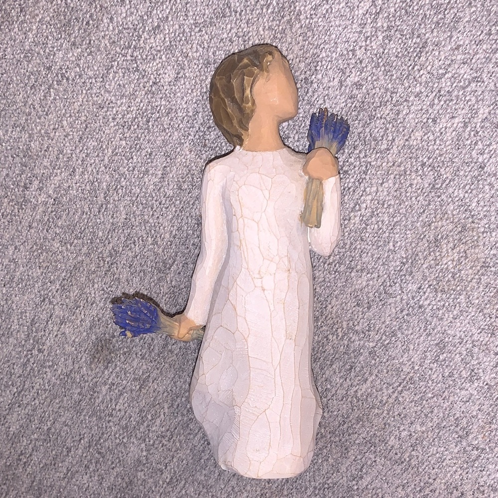 Willow Tree Lavender Grace sculpted figure by Susan Lordi